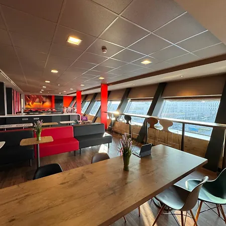 Hotel Best In Hosting - Self Check In *