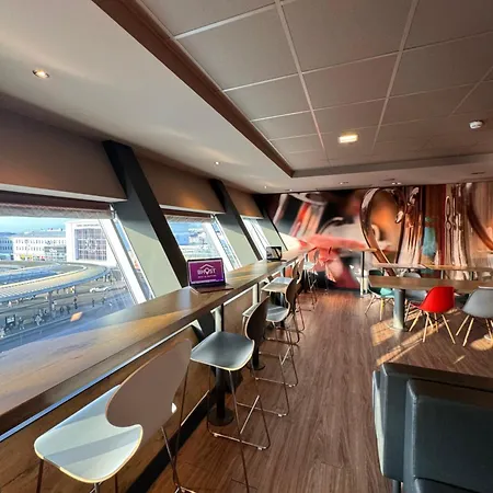 Best In Hosting - Self Check In Hotel *